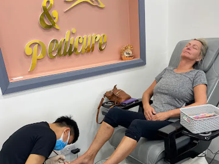 American Nails & SPA in Londonderry