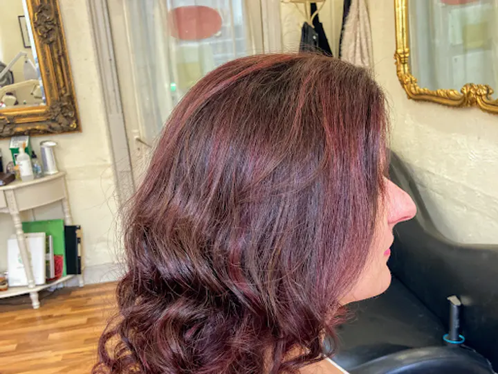 Dee Vaughan’s Hair Salon in Limerick