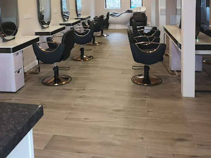 Fashion Lady Hair Salon in Athlone