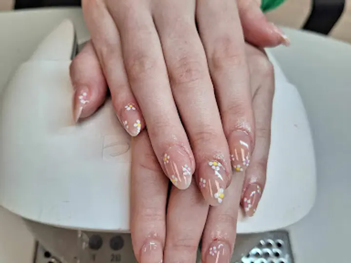 Glamour Nails SPA & Beauty in Athy