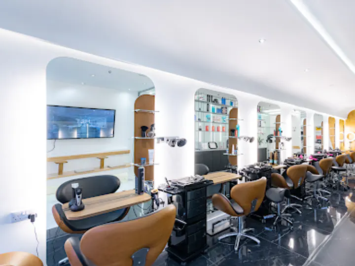 H&t Hair & Beauty Salon in Dublin 1