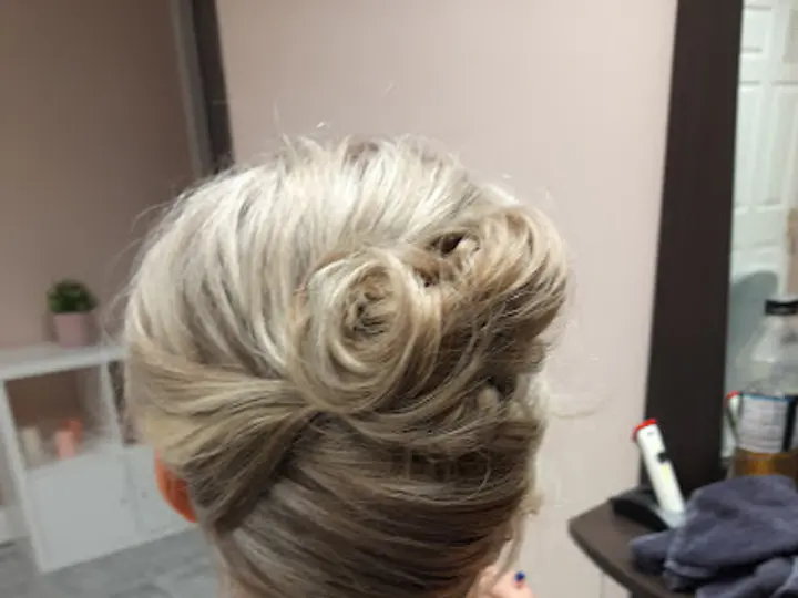 Hair by Brenda at the Salon in Shannon