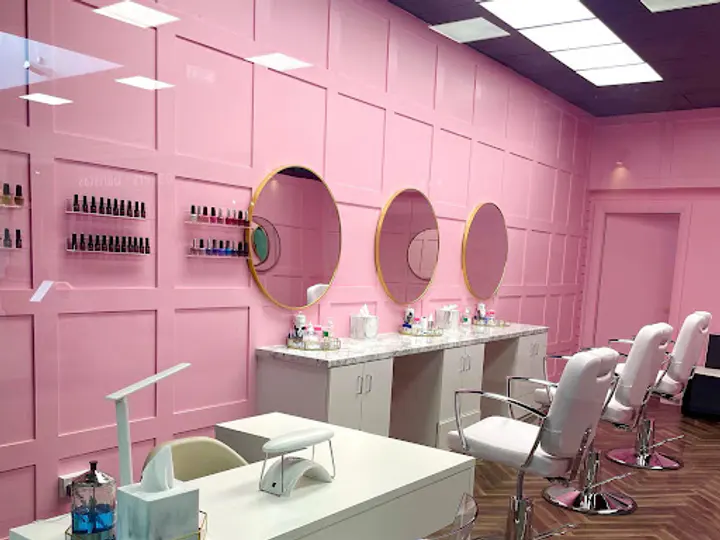 Kaya Beauty & Brow Bar in Ennis