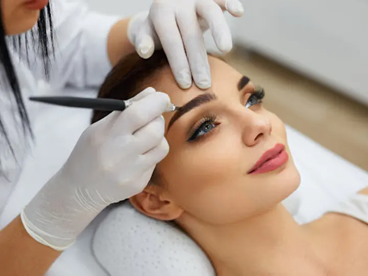 Maria Hanlon | Phibrow & Makeup Artist in Longford