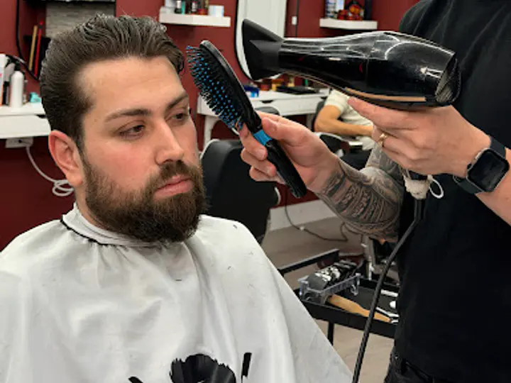Mateus Valadares Barber in Dublin 2