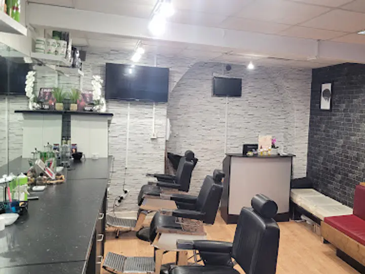 Men With Class Barber Shop in Limerick