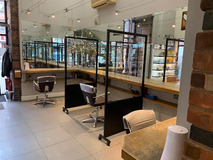 Moyo Hairdressing Organic Salon in Dublin 2