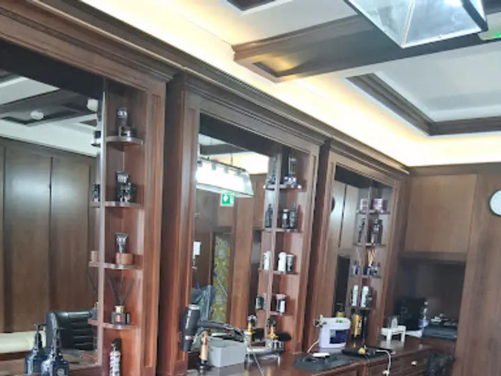 No2 Gentleman Barbershop by Vik in Drogheda