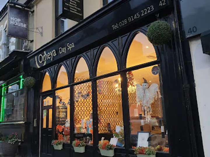 Omeya Day SPA in Bangor