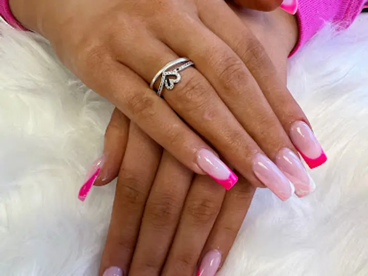 Pinky Blush Nails & SPA in Trim