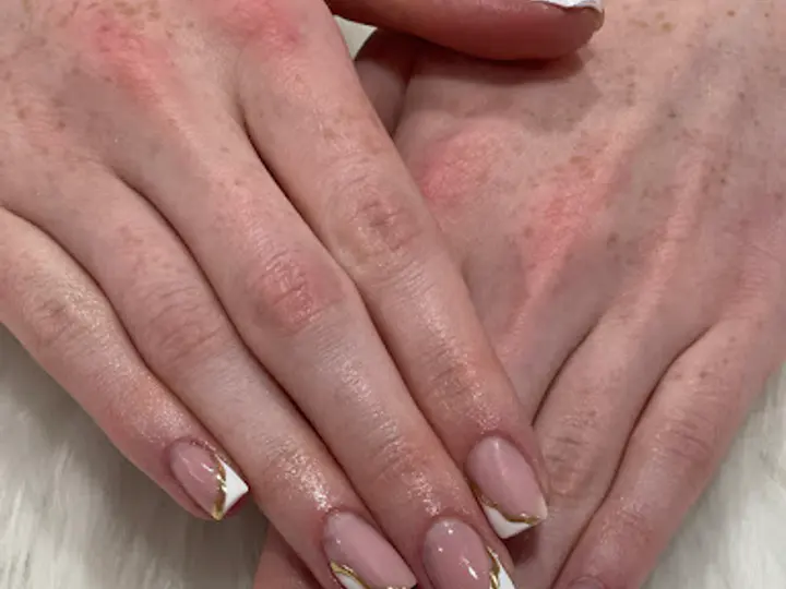 Pretty Little Nails & Beauty in Tuam