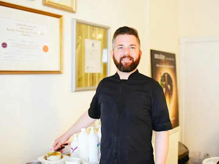 Stephen Thomas Male Grooming and Skin Clinic in Dublin 1