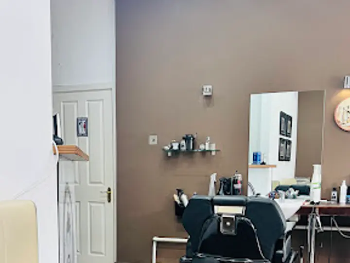 The Royal Barber in Fairview